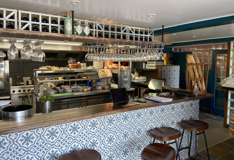 QCM brings Spanish sunshine to Bristol